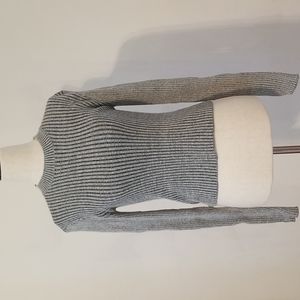Mock neck knit ribbed gray sweater